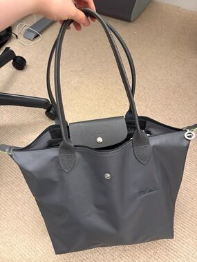 Longchamp Gray Women's Tote Bag - Classic Everyday Shoulder Bag